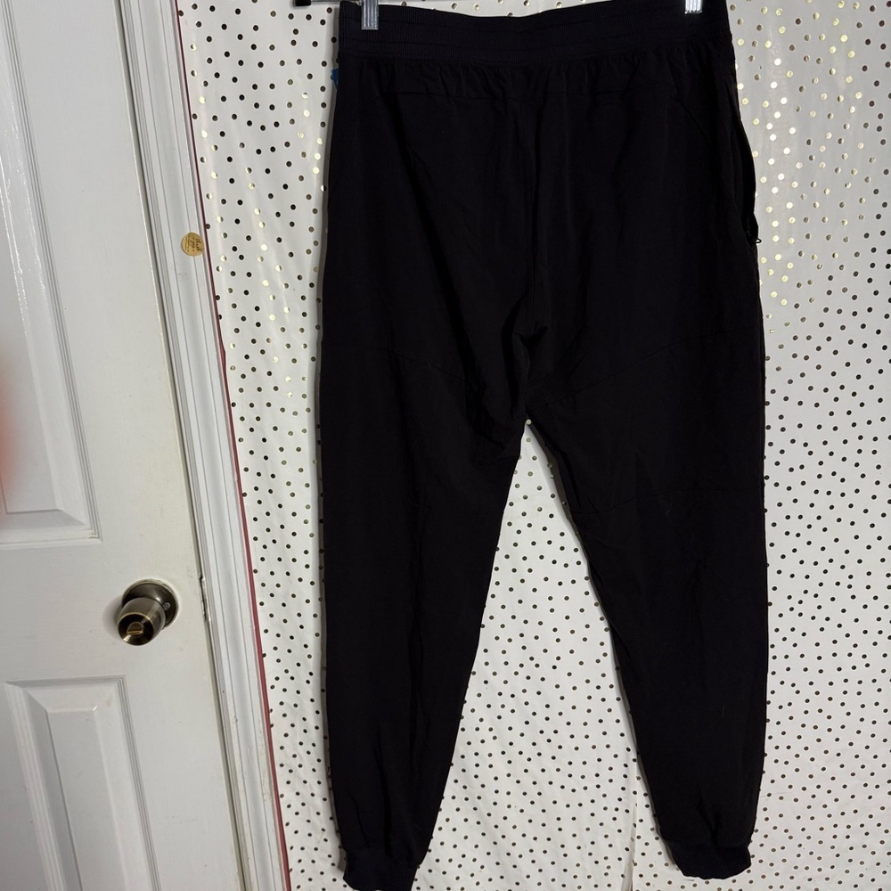 Alo Yoga Black Jogger Pants - Picture 7 of 7